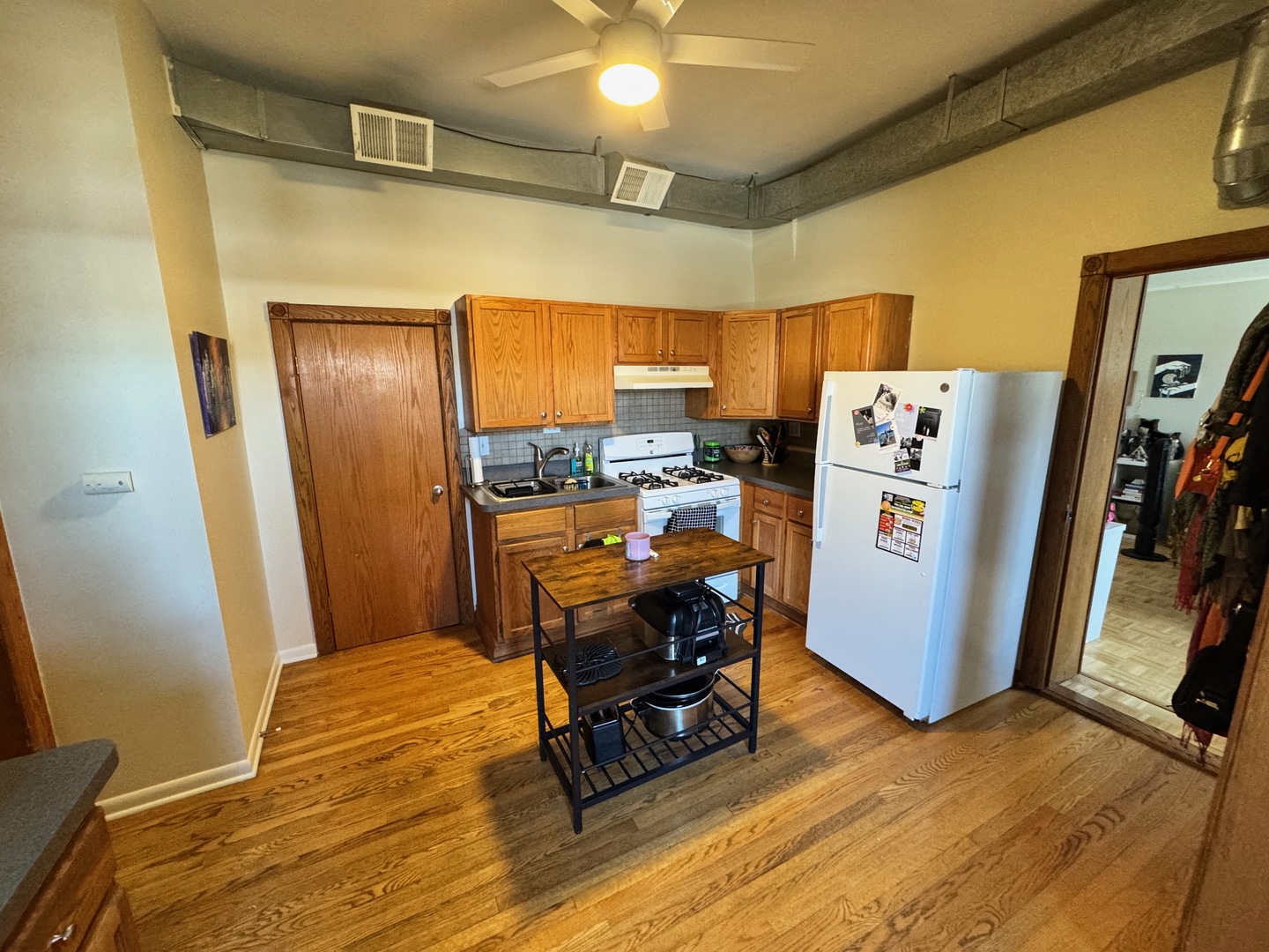 1850-52 N Milwaukee Avenue Property Photo 24