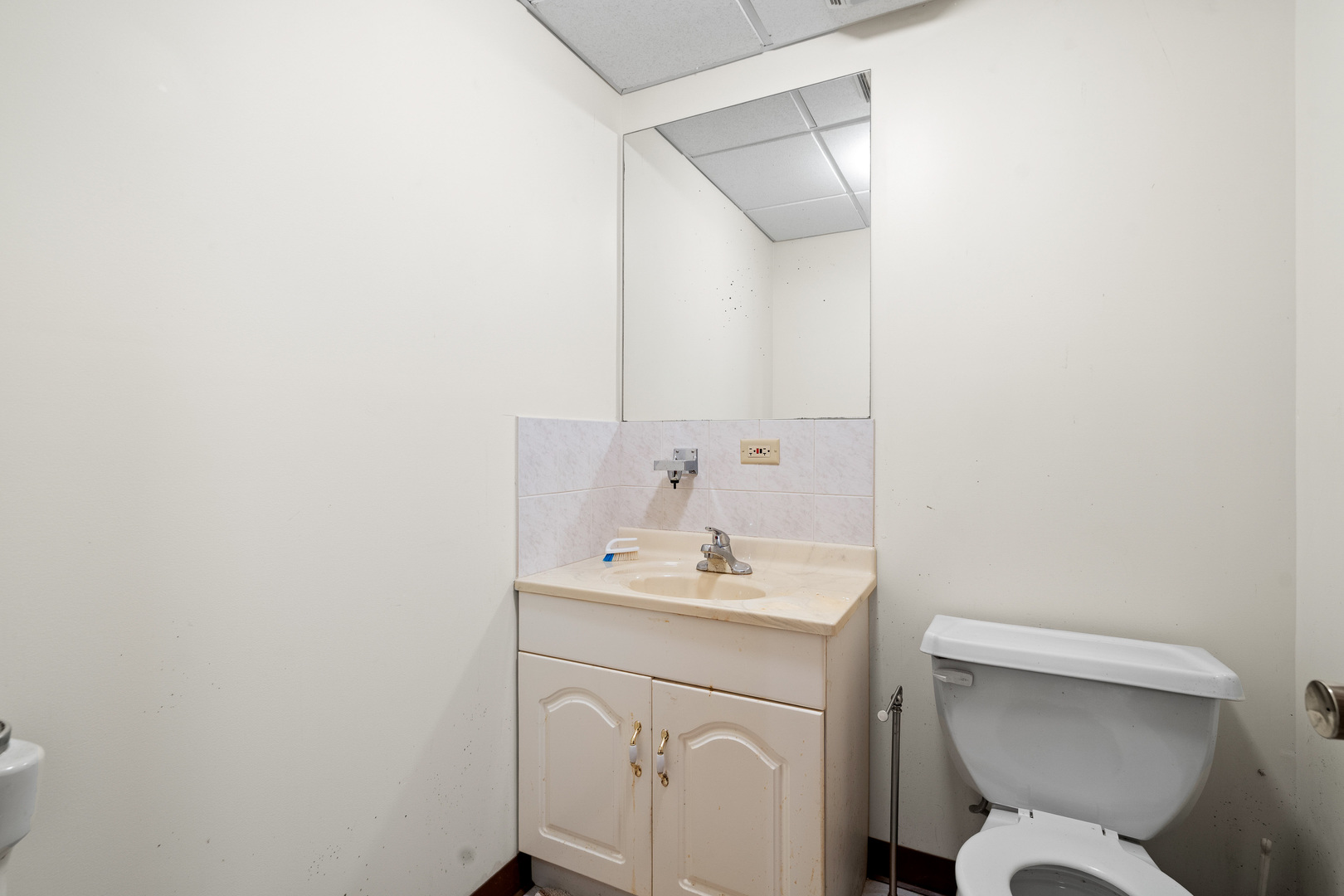 5844 N Milwaukee Avenue Property Photo 21