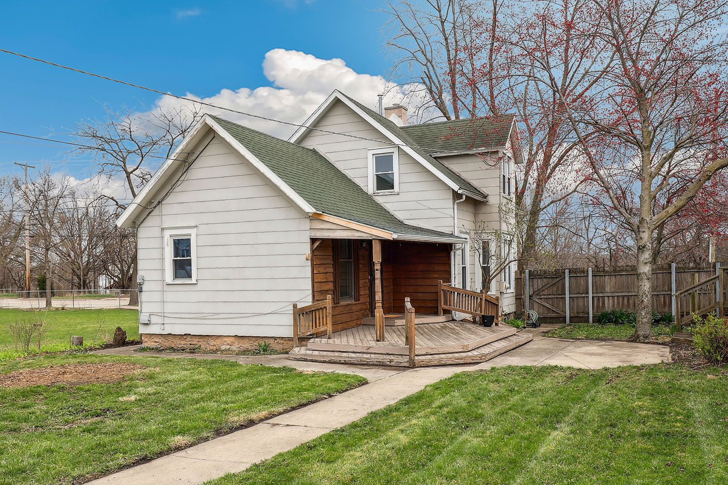 1203 N Broadway Street Property Photo 13