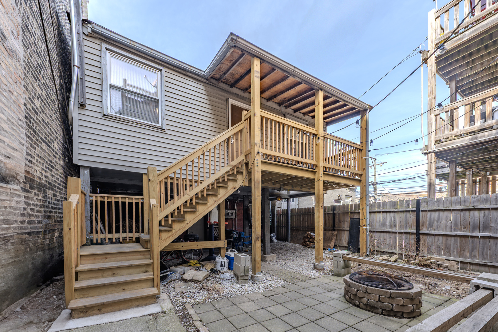 1534 N Western Avenue Property Photo 12