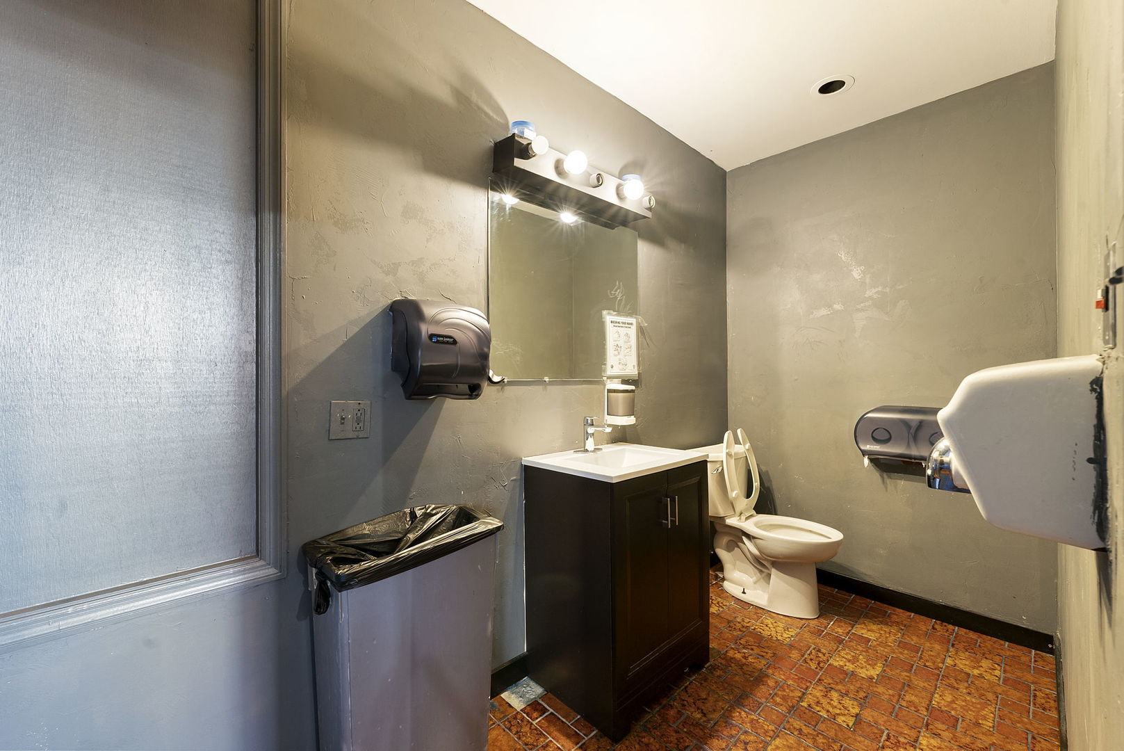Property Photo 16