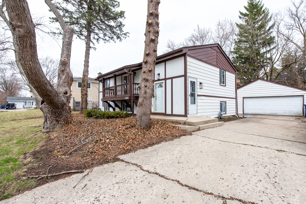 3233 Twyford Road Property Photo