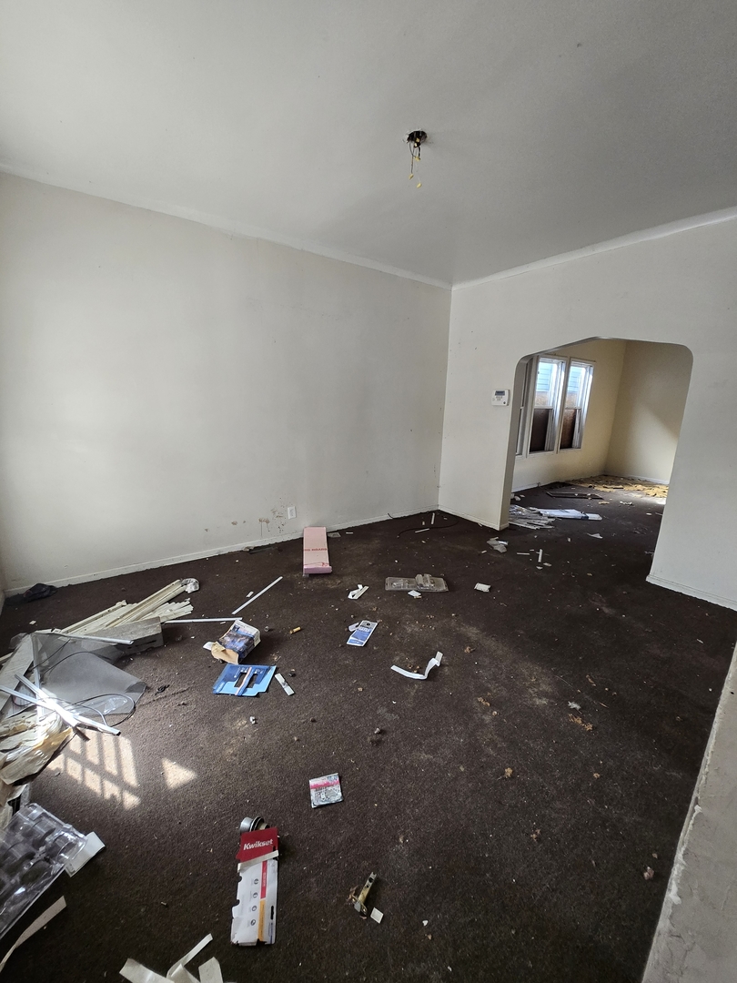 10616 S Lafayette Avenue Property Photo 4