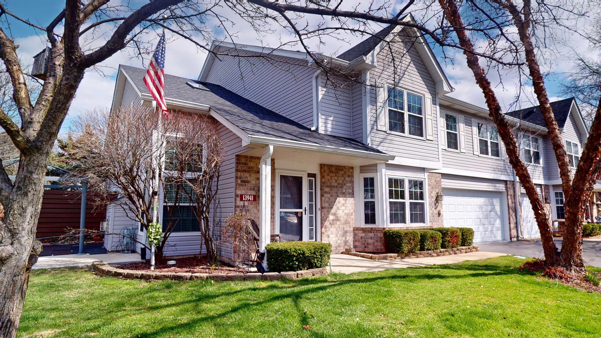 13941 S Cambridge Circle Property Photo
