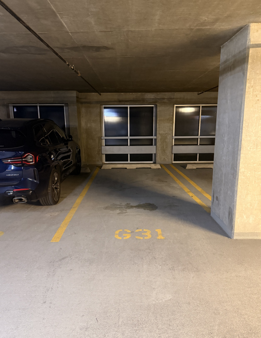 421 W Huron Street Gu-31 Property Photo 2