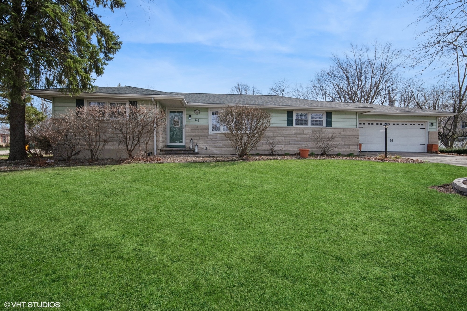 716 Helene Street Property Photo