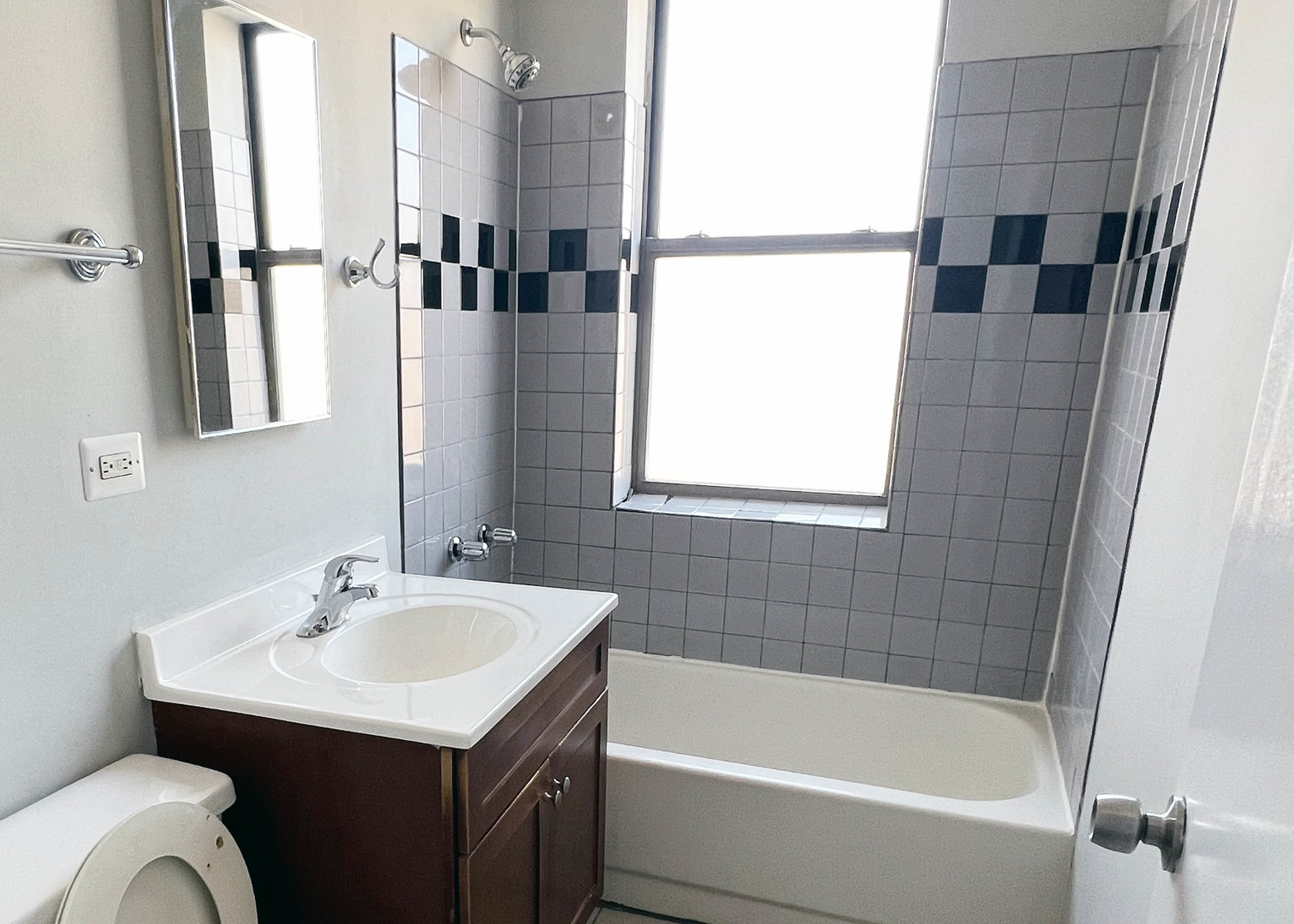 6143 S Woodlawn Avenue 1 Property Photo 12