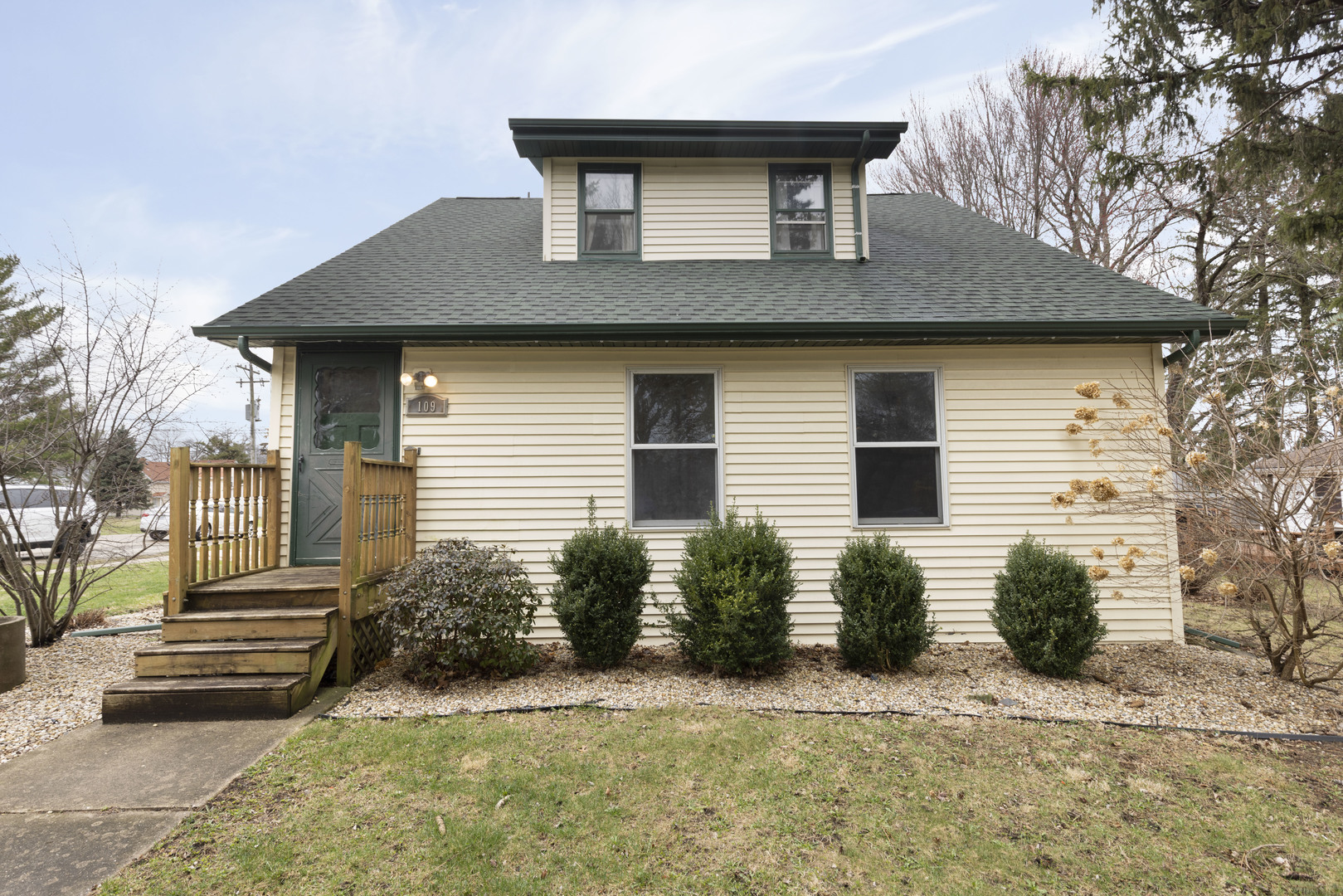 109 S Seward Street Property Photo