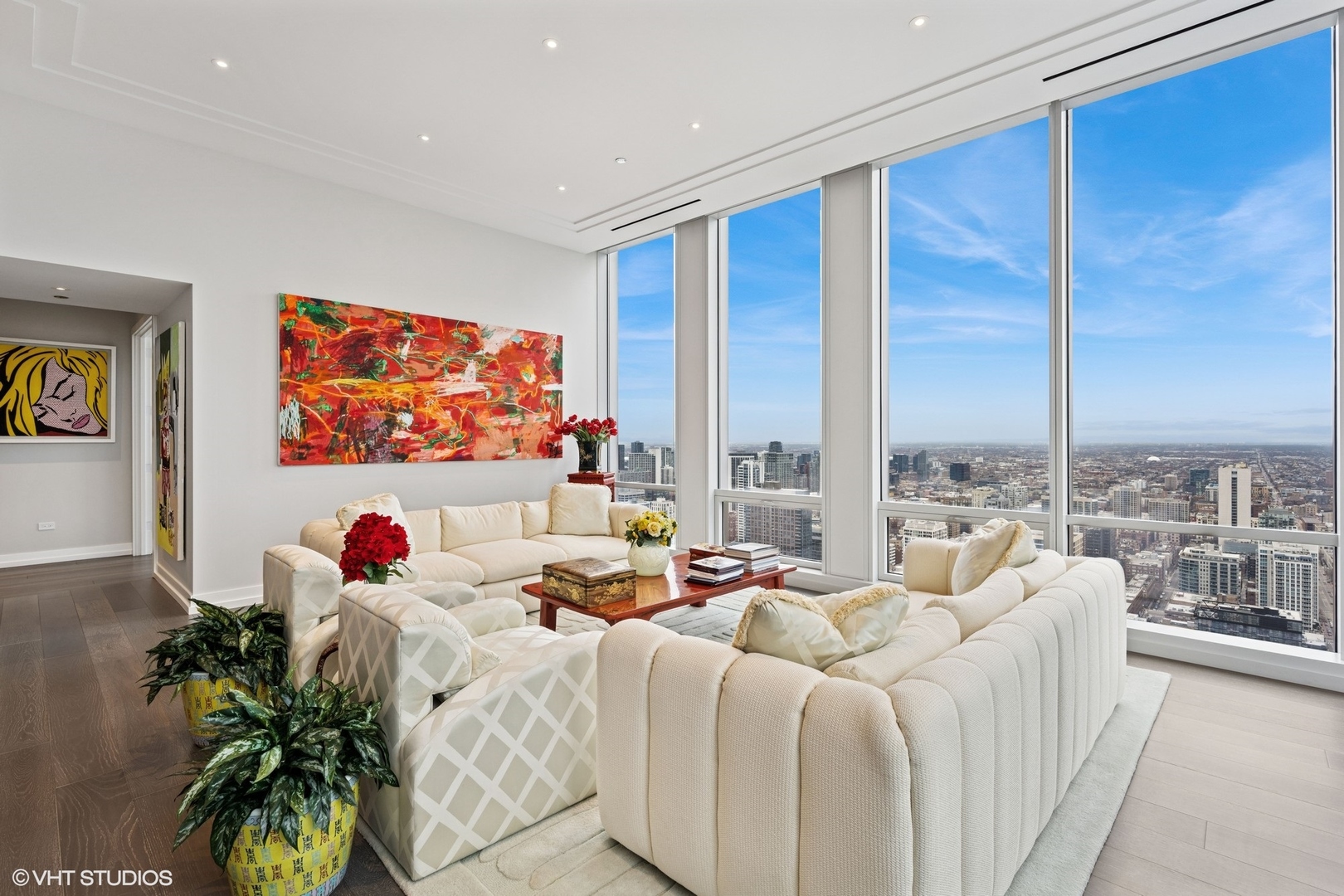 14 W Superior Street 4403 Property Photo 5