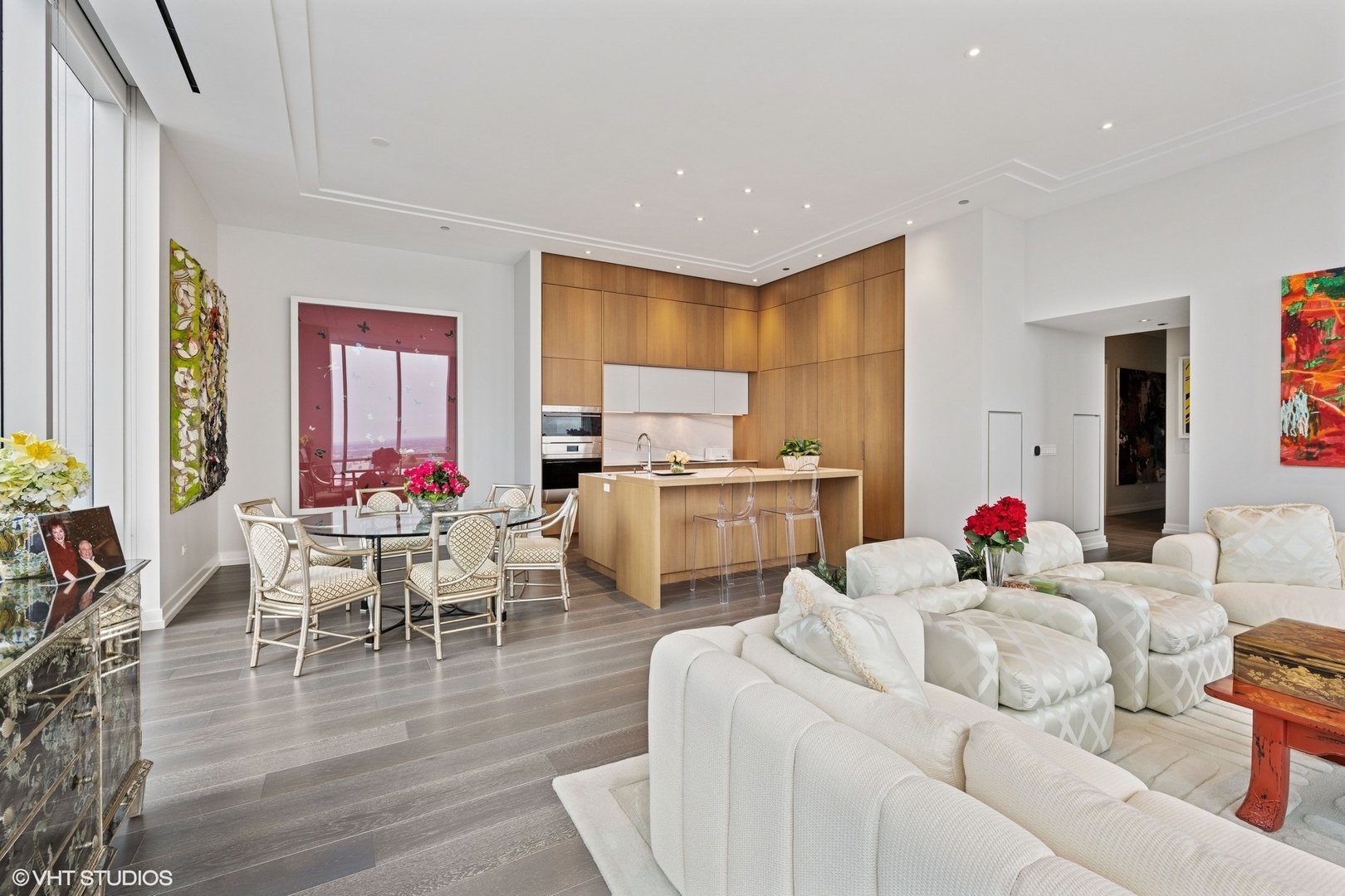 14 W Superior Street 4403 Property Photo 8