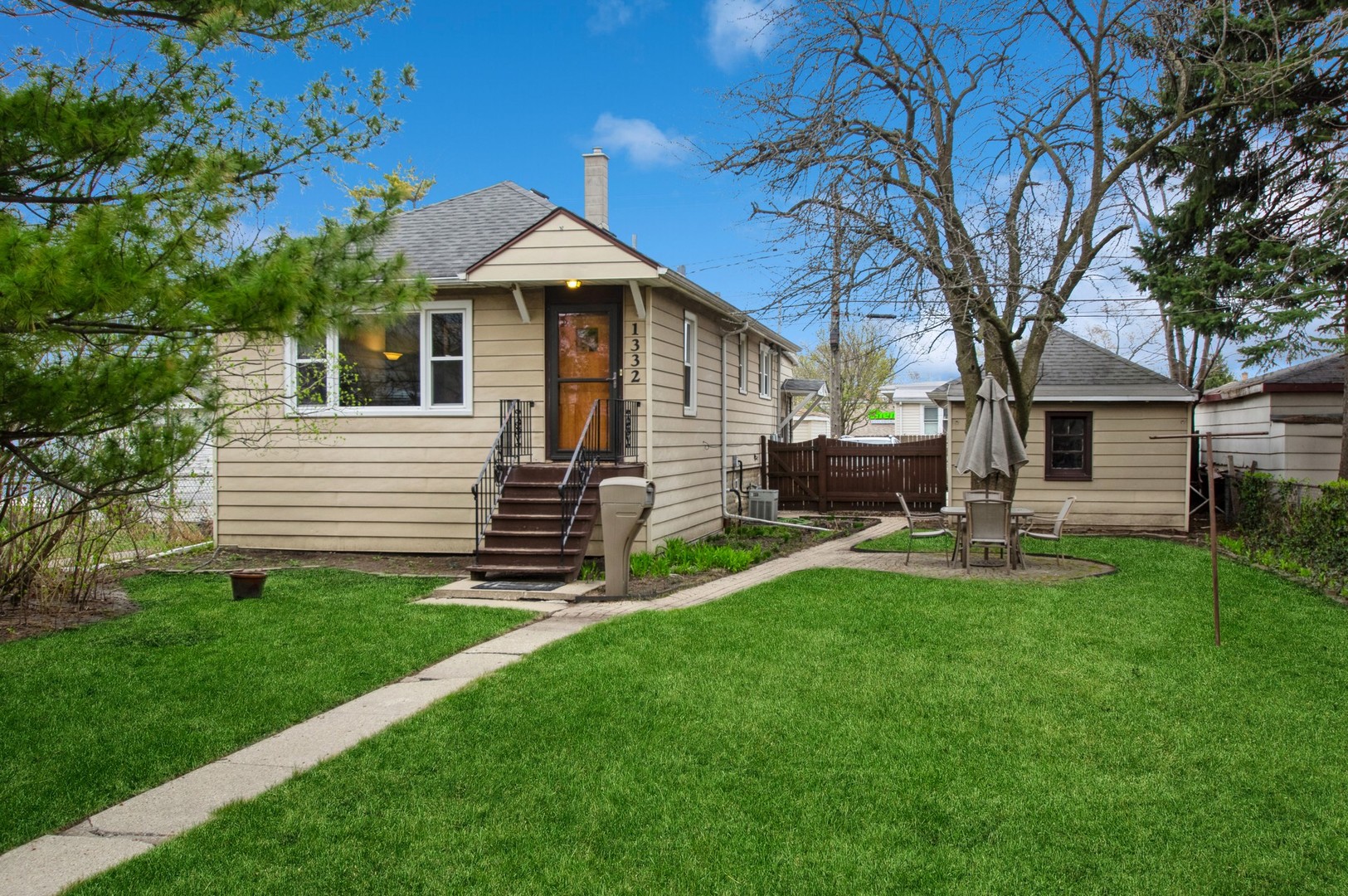 1332 Elgin Avenue Property Photo