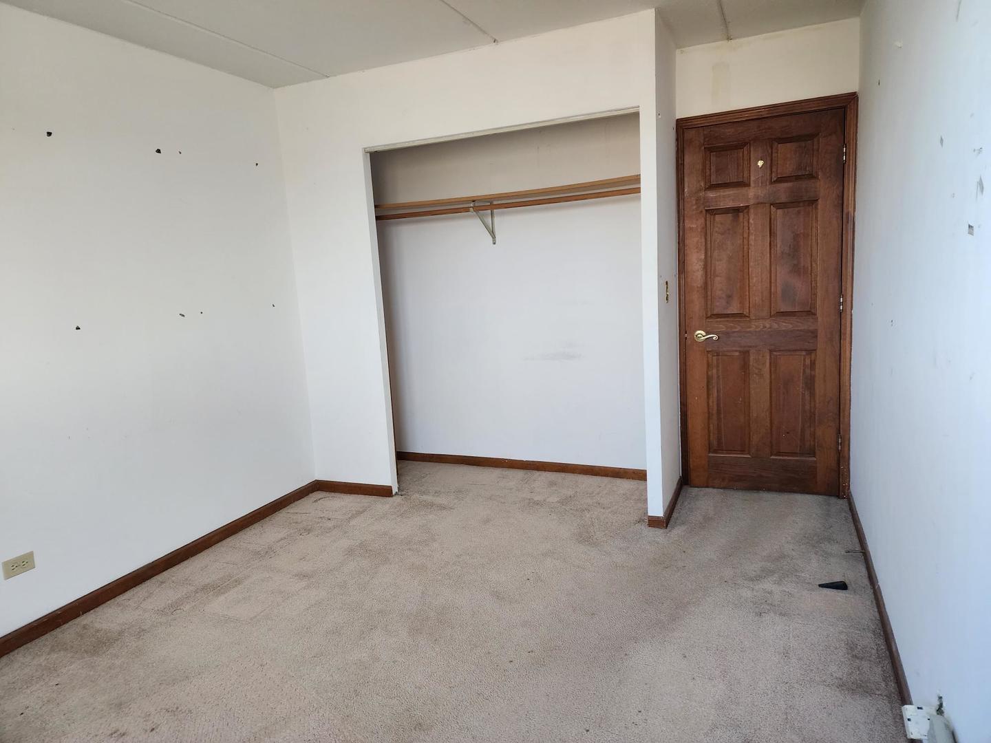 5011 S Valley Lane 409 Property Photo 16
