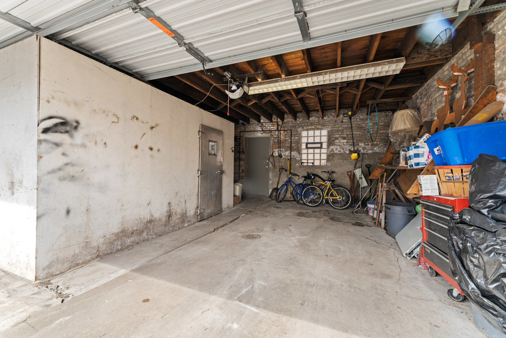 1217 W 31st Street Property Photo 18