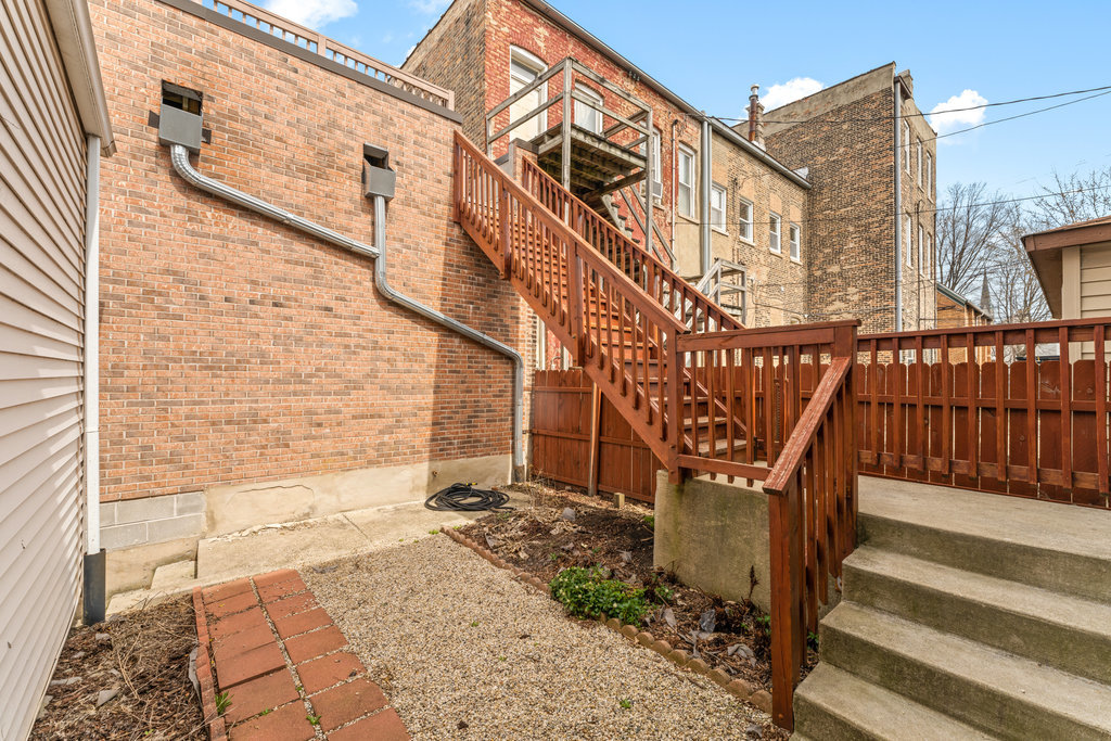 1217 W 31st Street Property Photo 21