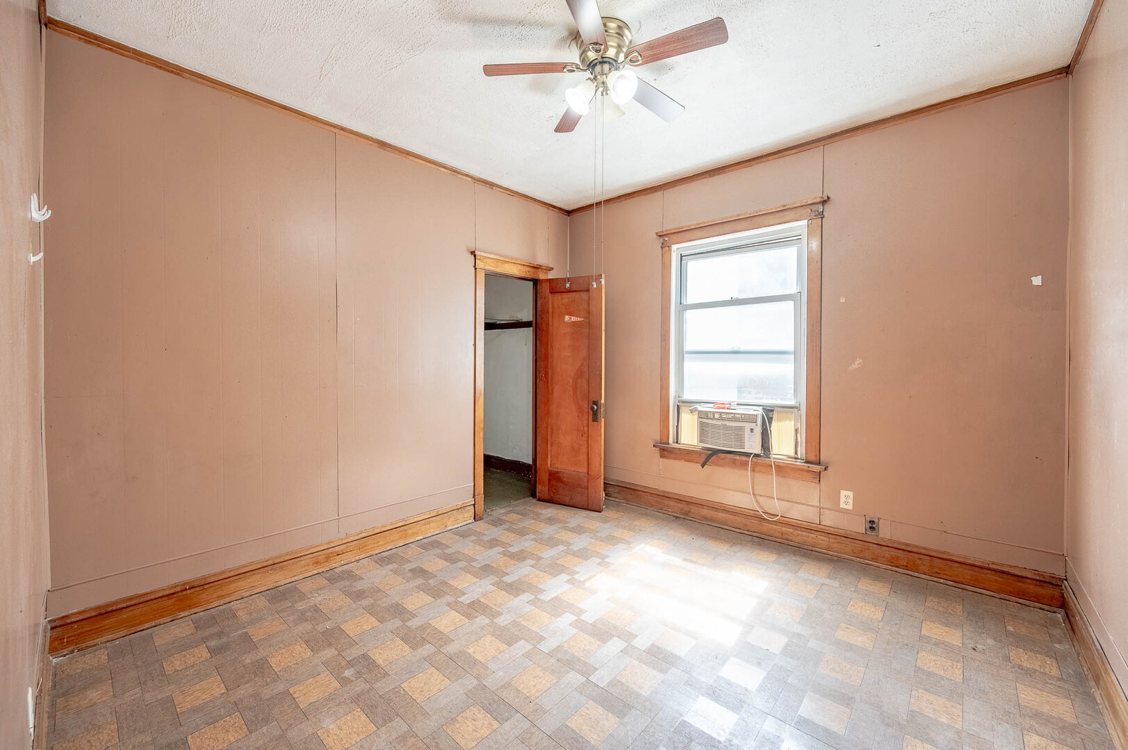 8005 S Peoria Street Property Photo 22