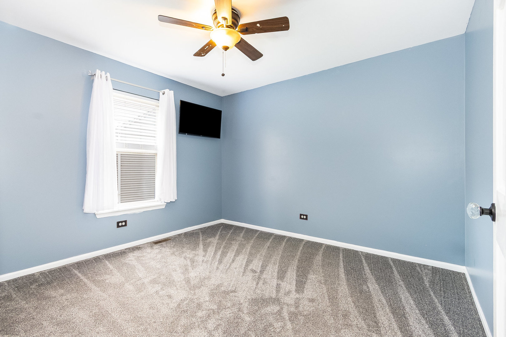 1800 Westbrook Court Property Photo 14