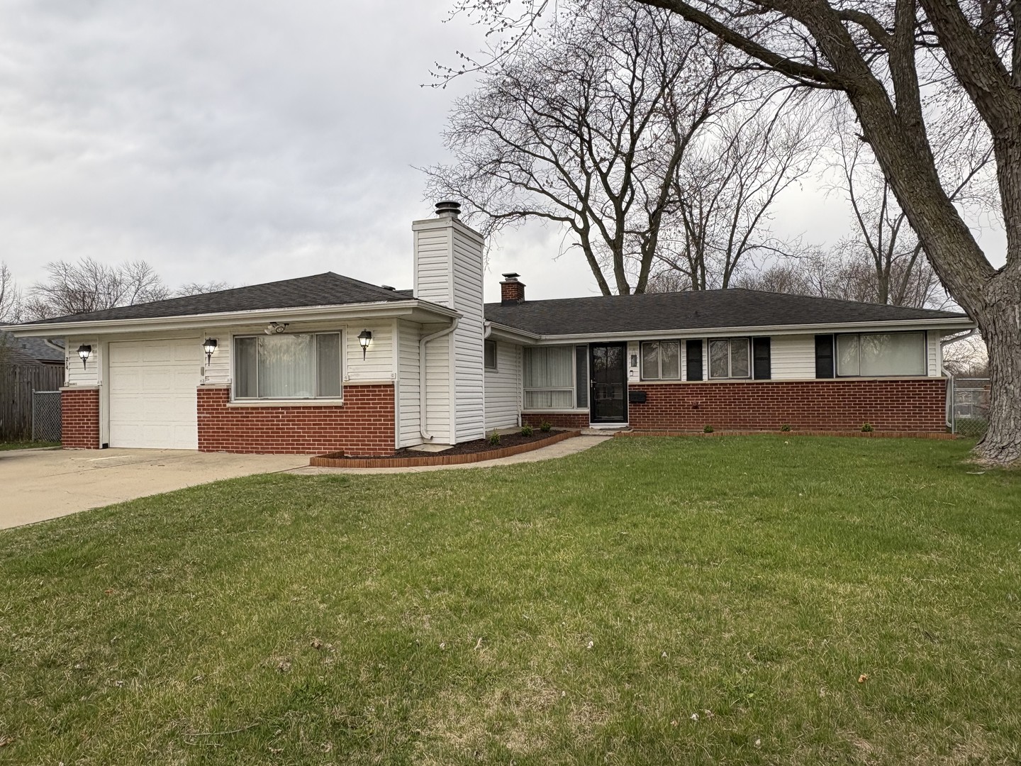 214 S Springinsguth Road Property Photo
