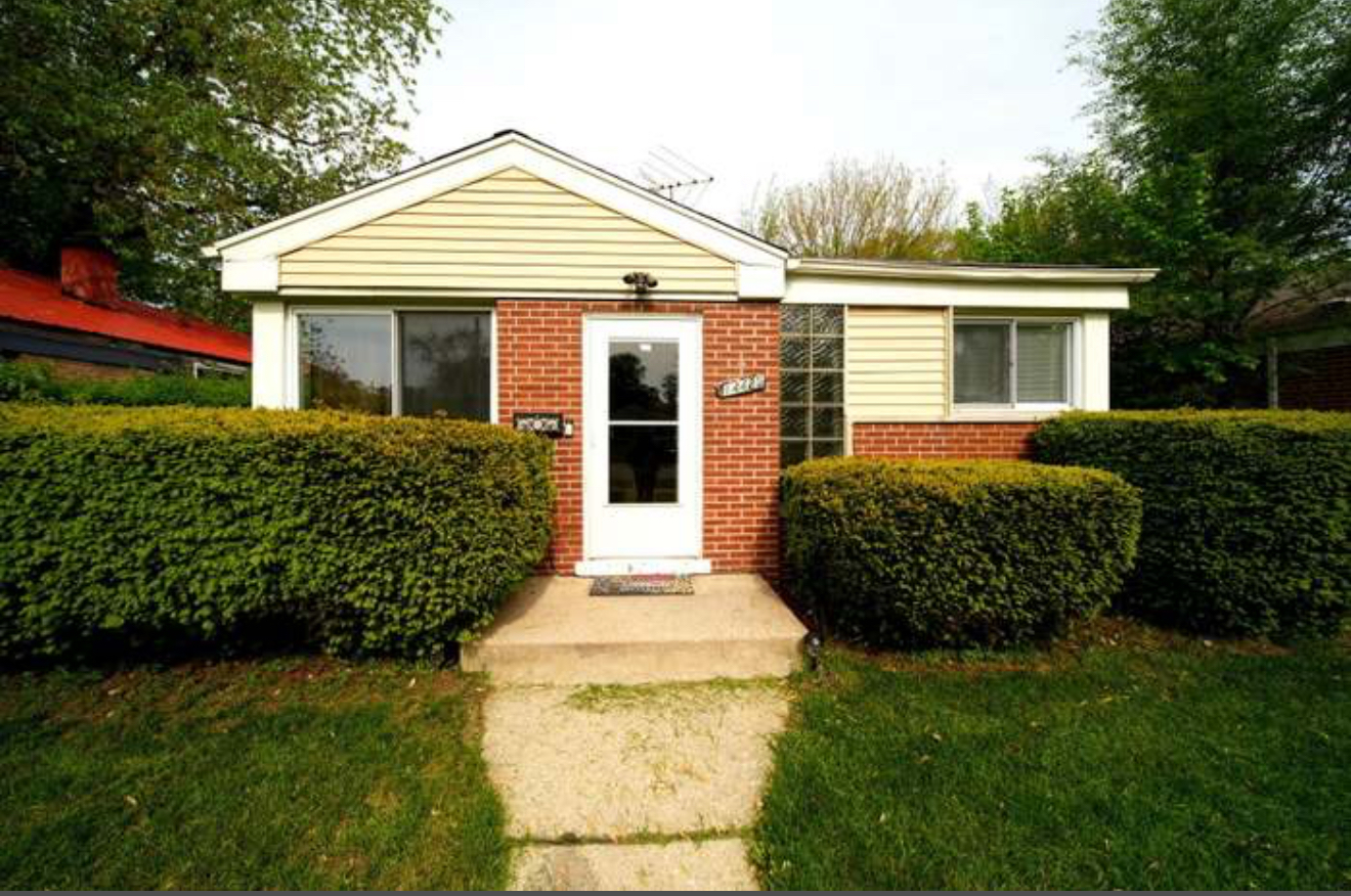 14425 University Avenue Property Photo 1