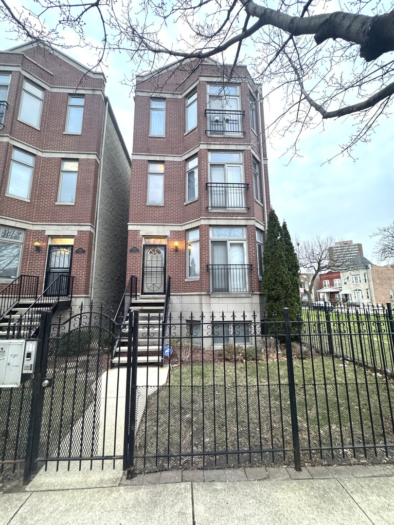 4242 S Vincennes Avenue 2 Property Photo 1