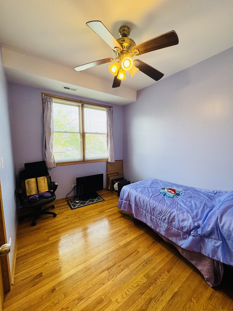 4242 S Vincennes Avenue 2 Property Photo 9