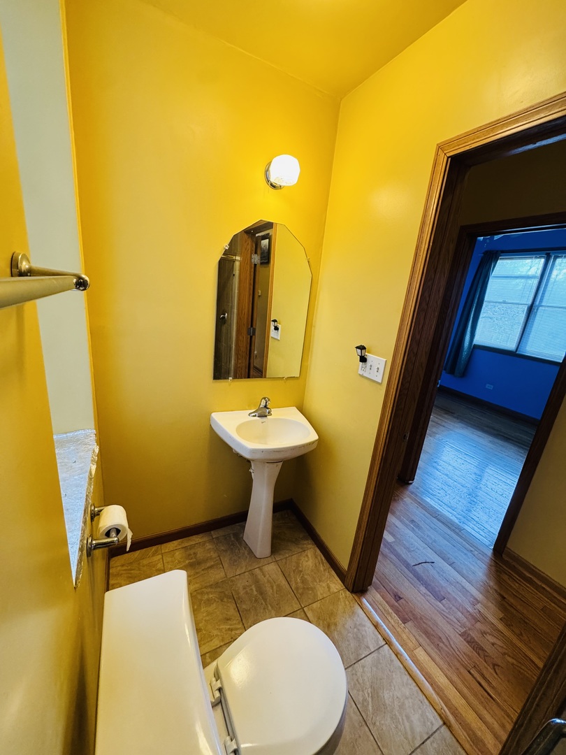 4242 S Vincennes Avenue 2 Property Photo 10