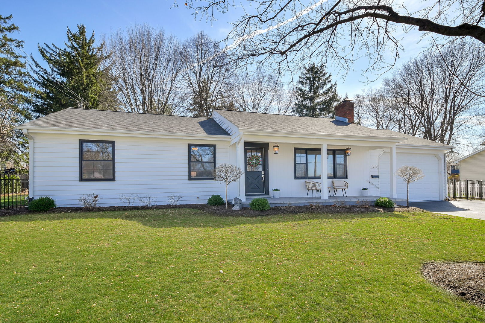 304 Real Estate Listings Main Image