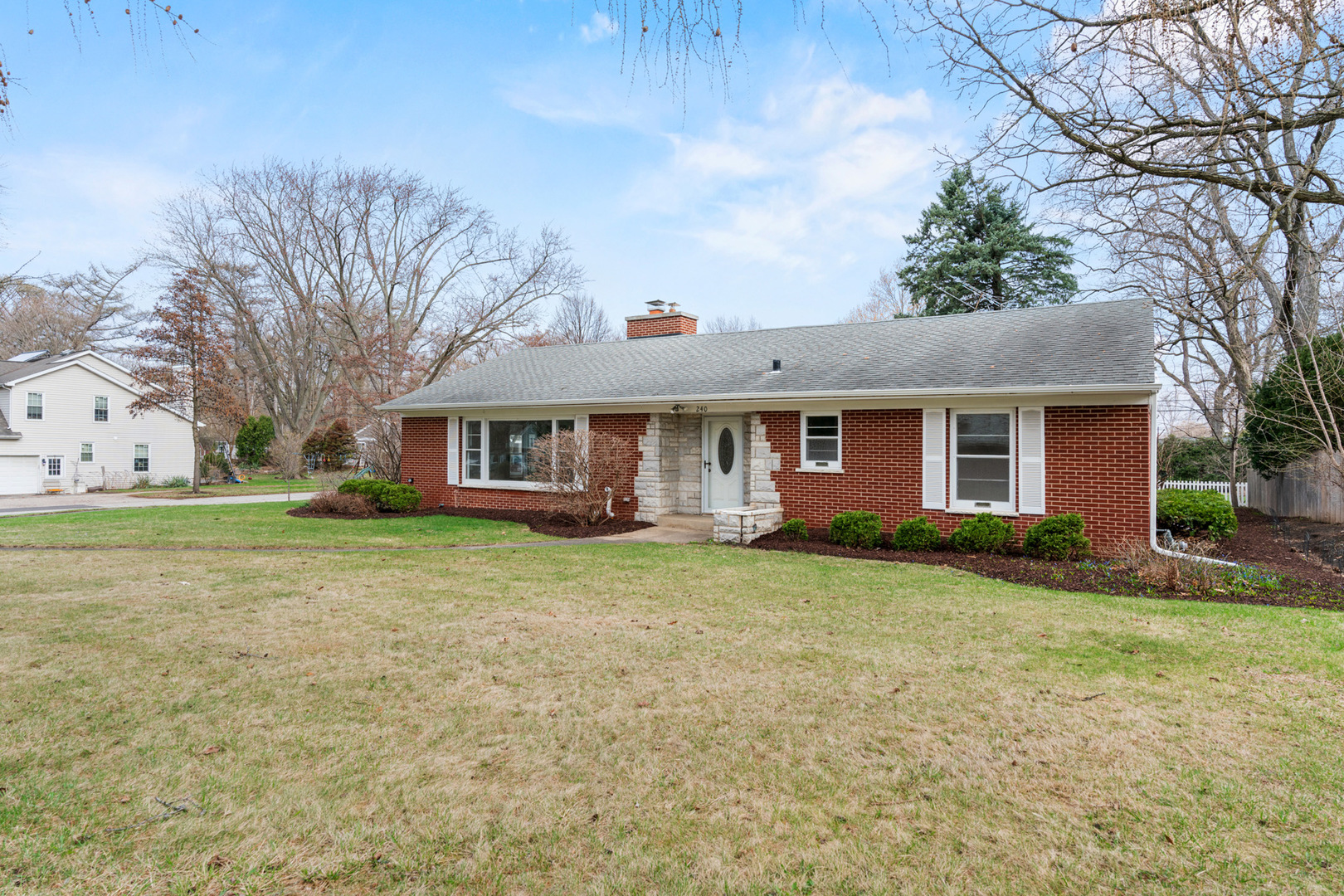 240 W Woodstock Street Property Photo