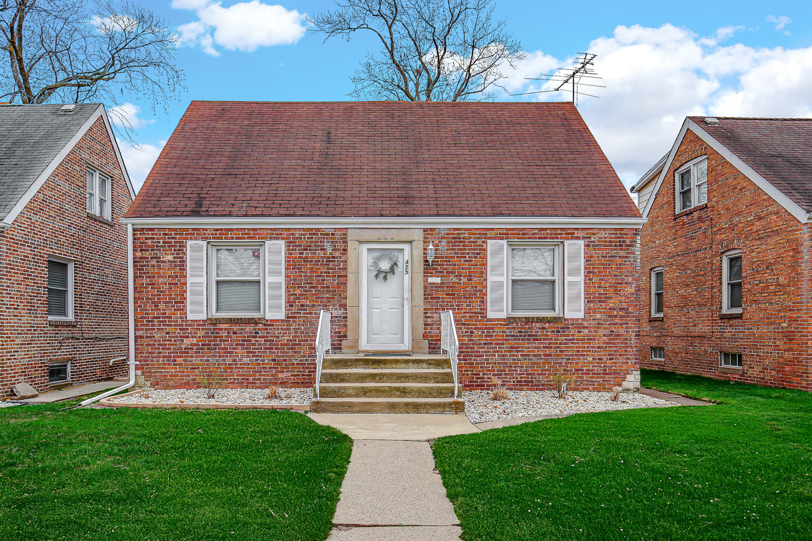 425 Webb Street Property Photo