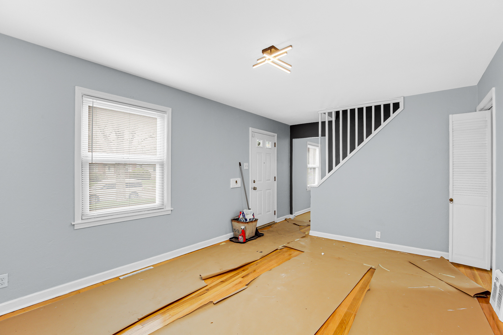 425 Webb Street Property Photo 5