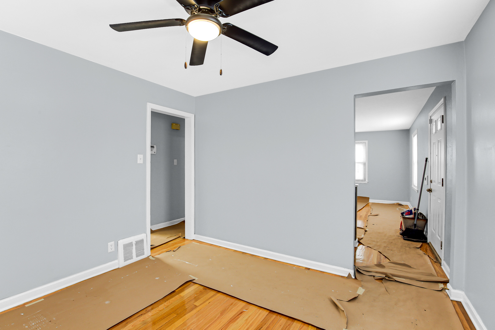 425 Webb Street Property Photo 6