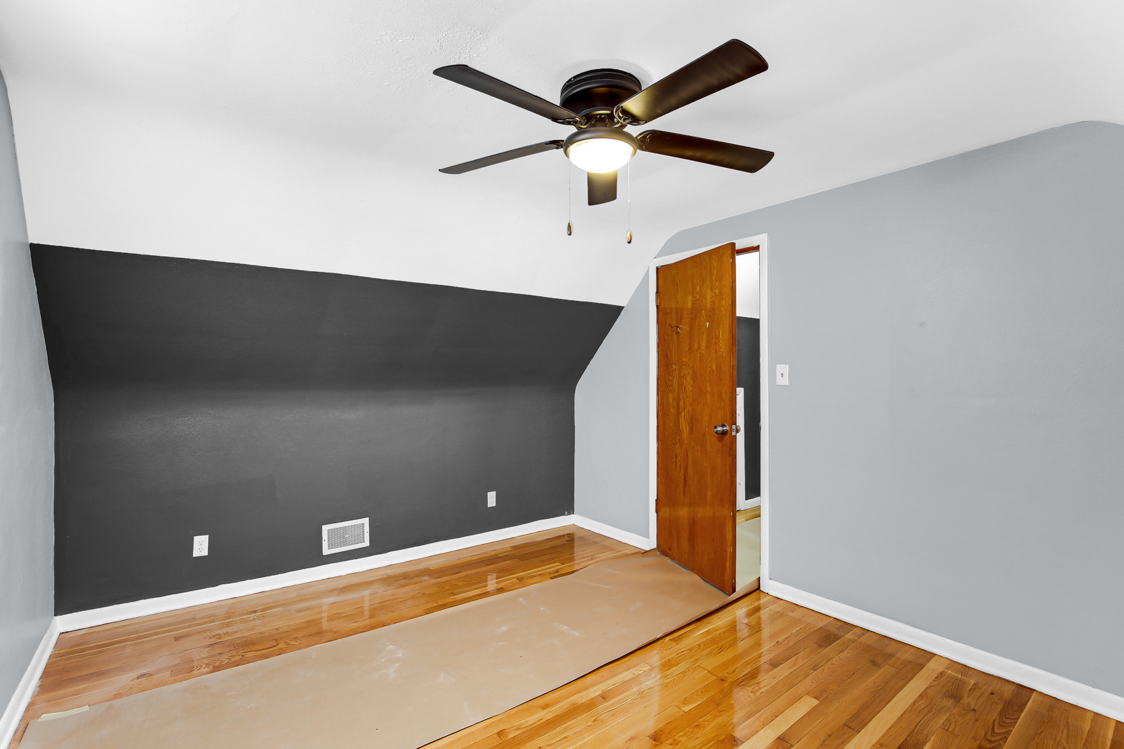 425 Webb Street Property Photo 10