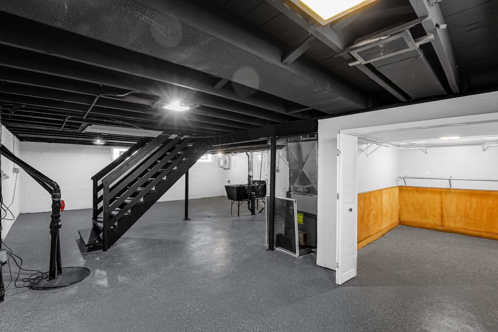 425 Webb Street Property Photo 20