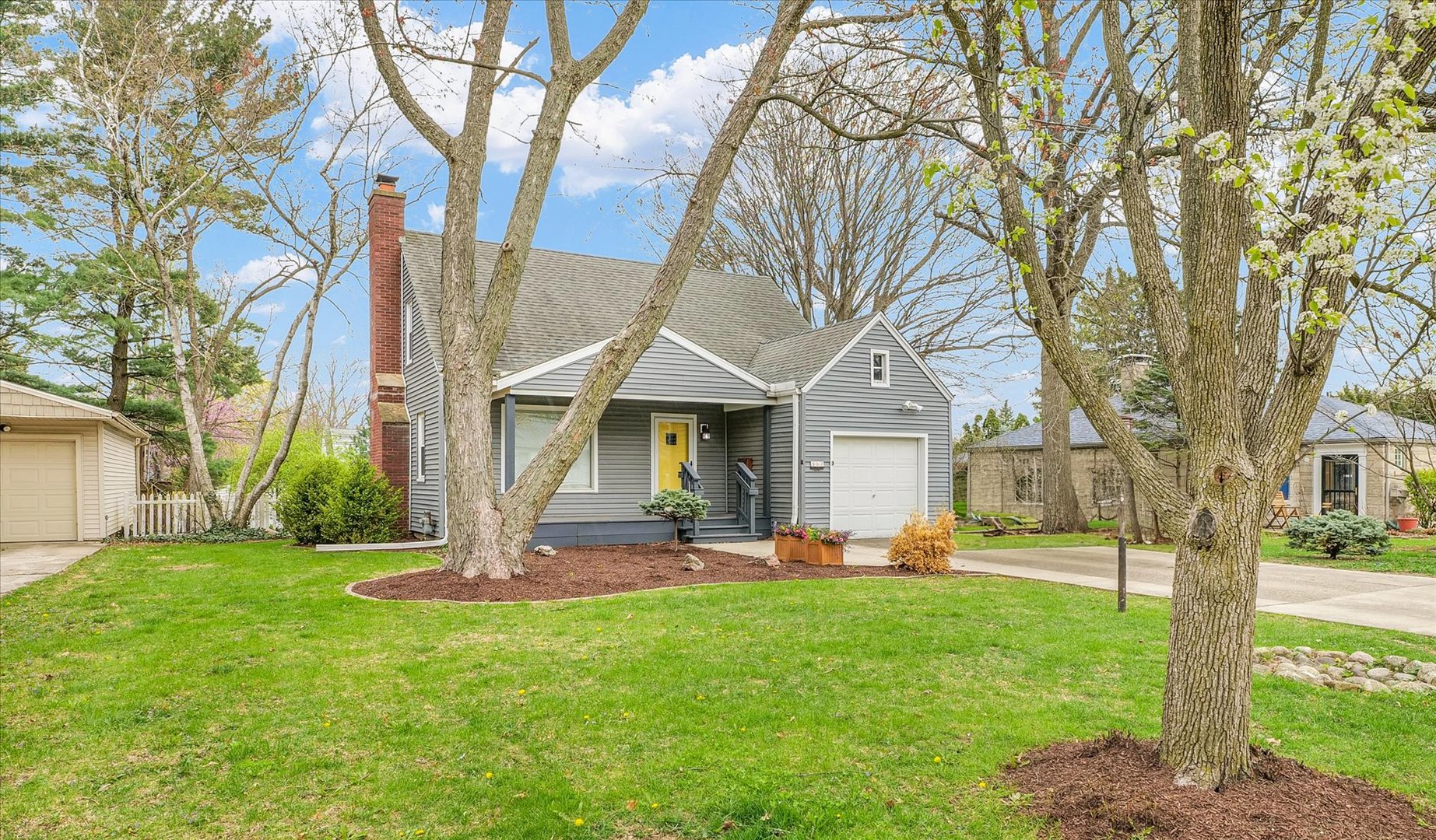 307 S Mckinley Avenue Property Photo