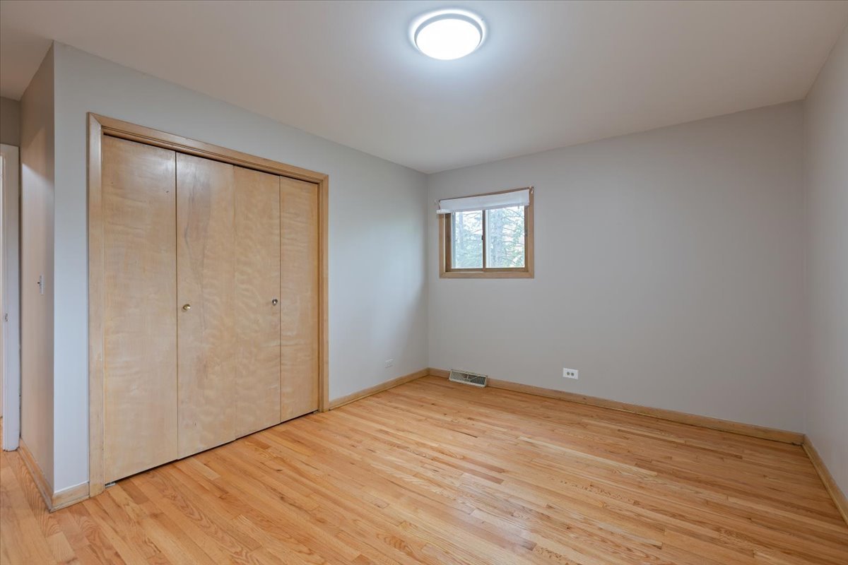 5323 Lee Street Property Photo 15