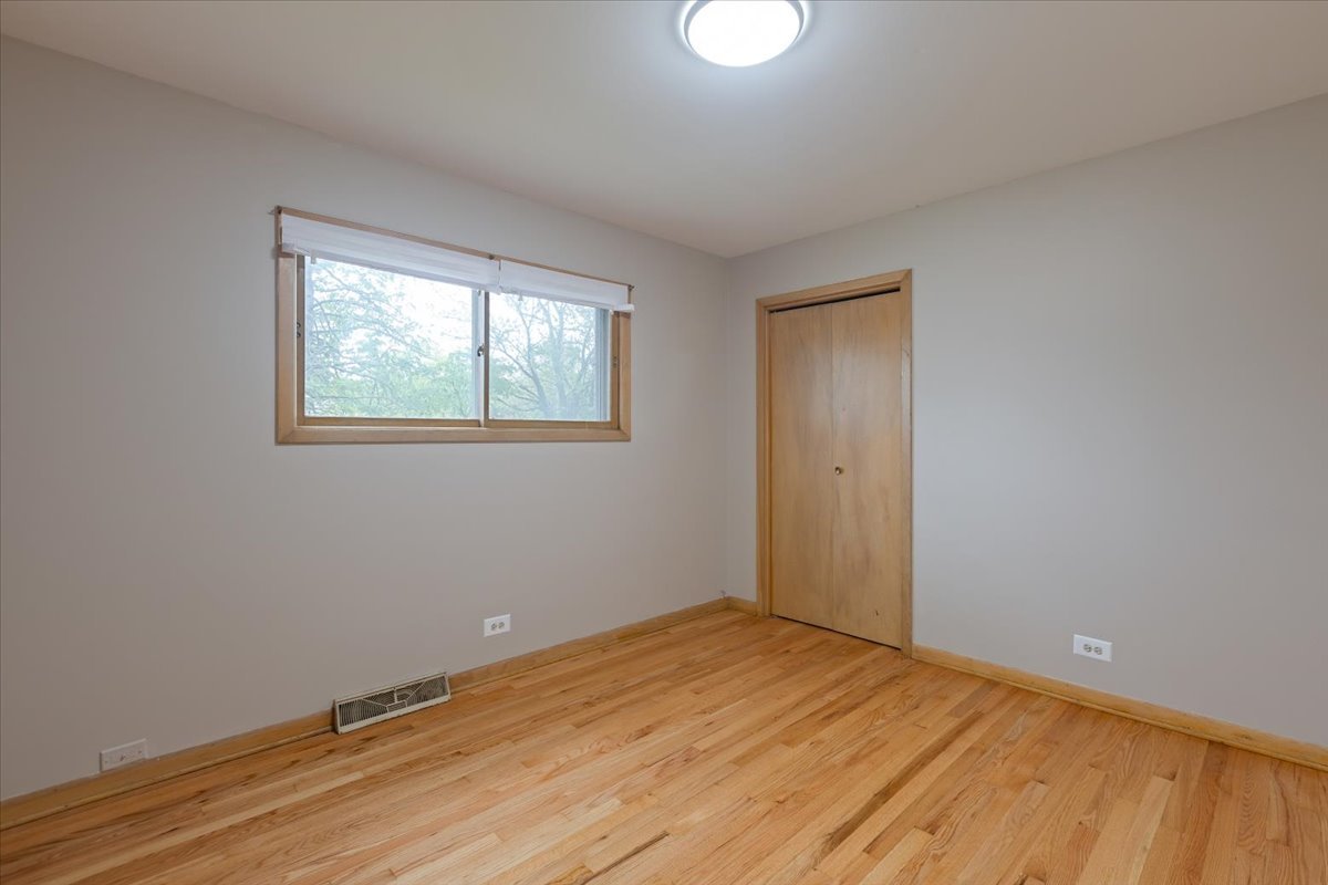 5323 Lee Street Property Photo 17
