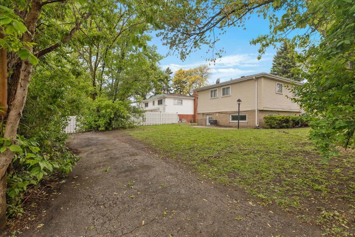 5323 Lee Street Property Photo 29