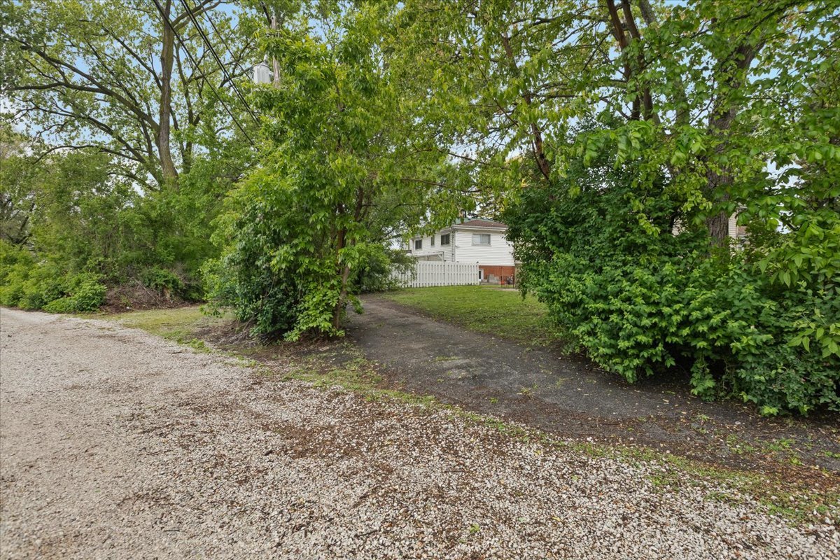 5323 Lee Street Property Photo 30