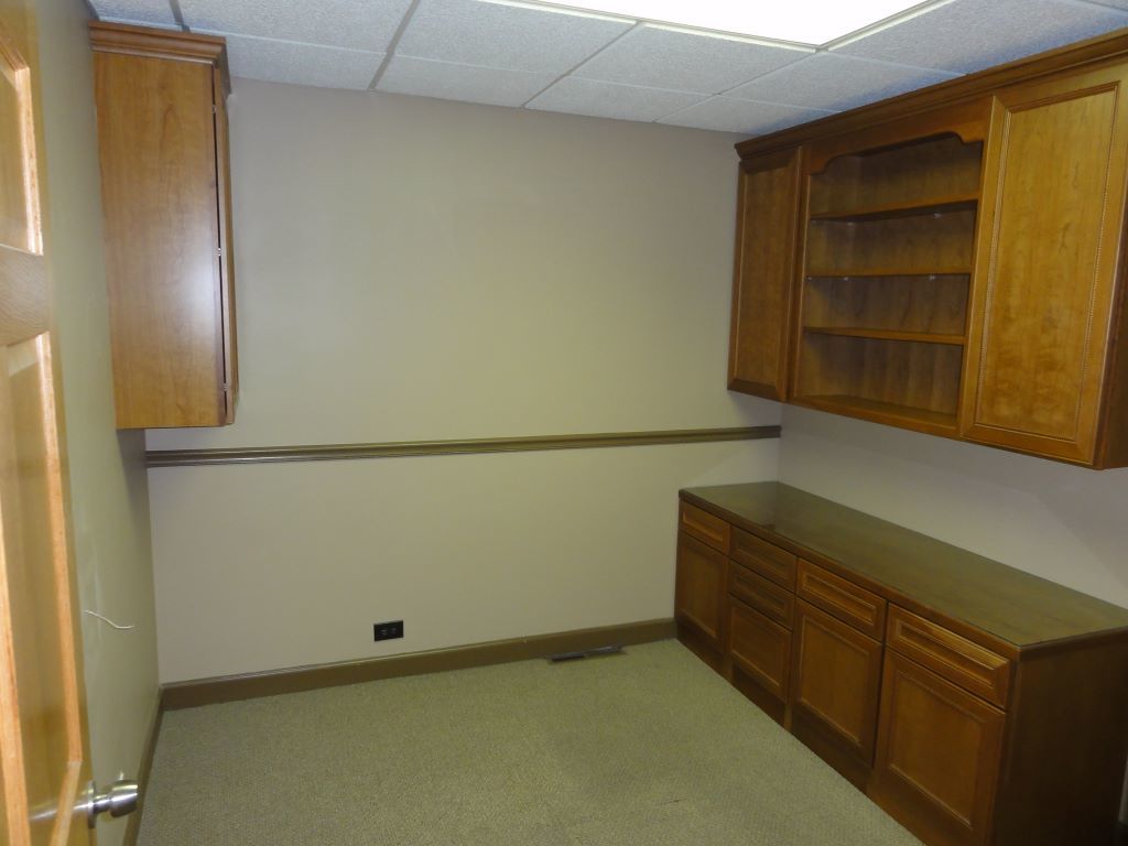 3306 W Peterson Avenue Property Photo 9