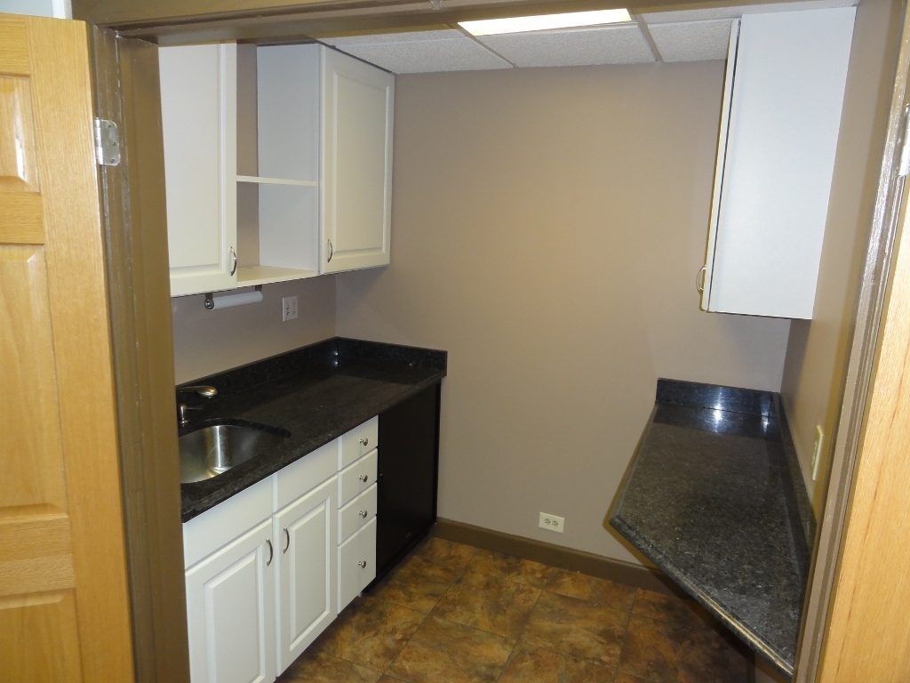 3306 W Peterson Avenue Property Photo 12