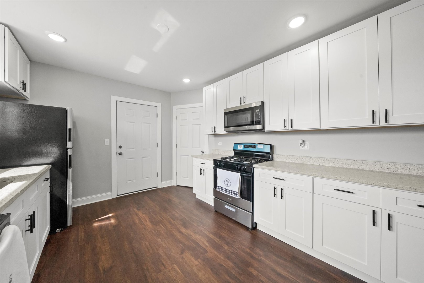 5426 W Jackson Boulevard Property Photo 6