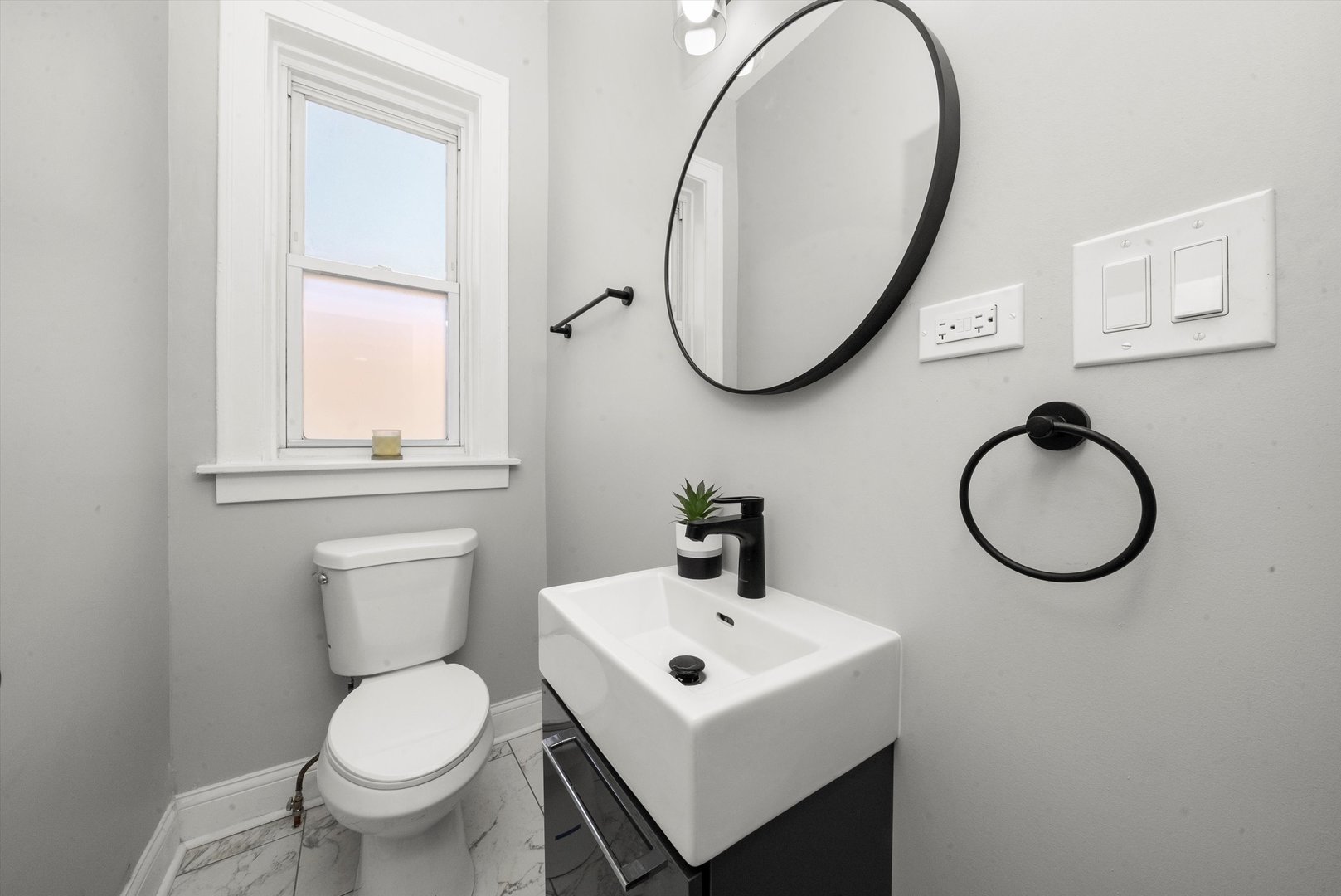 5426 W Jackson Boulevard Property Photo 9