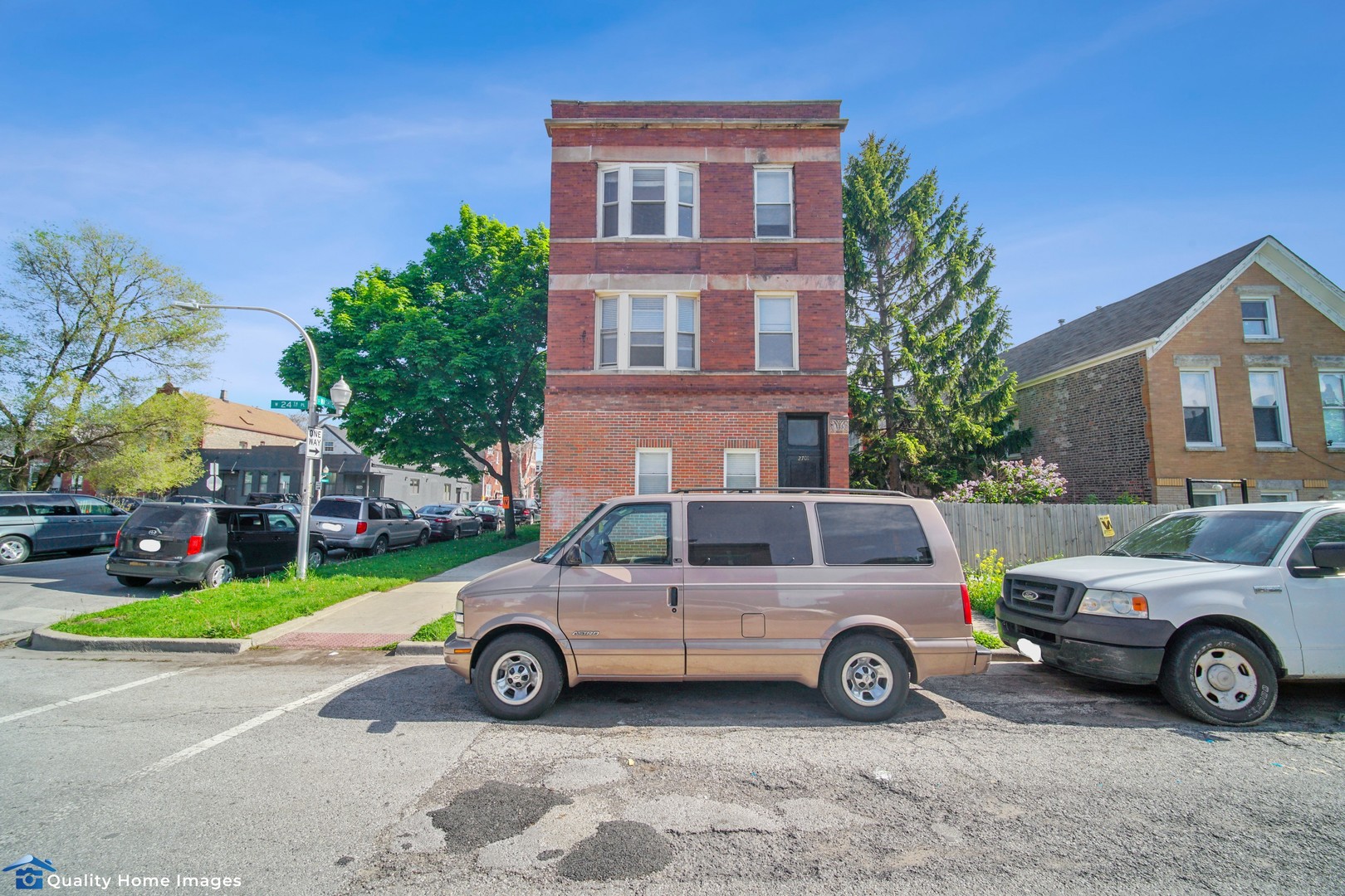 2701 W 24th Place Property Photo 1