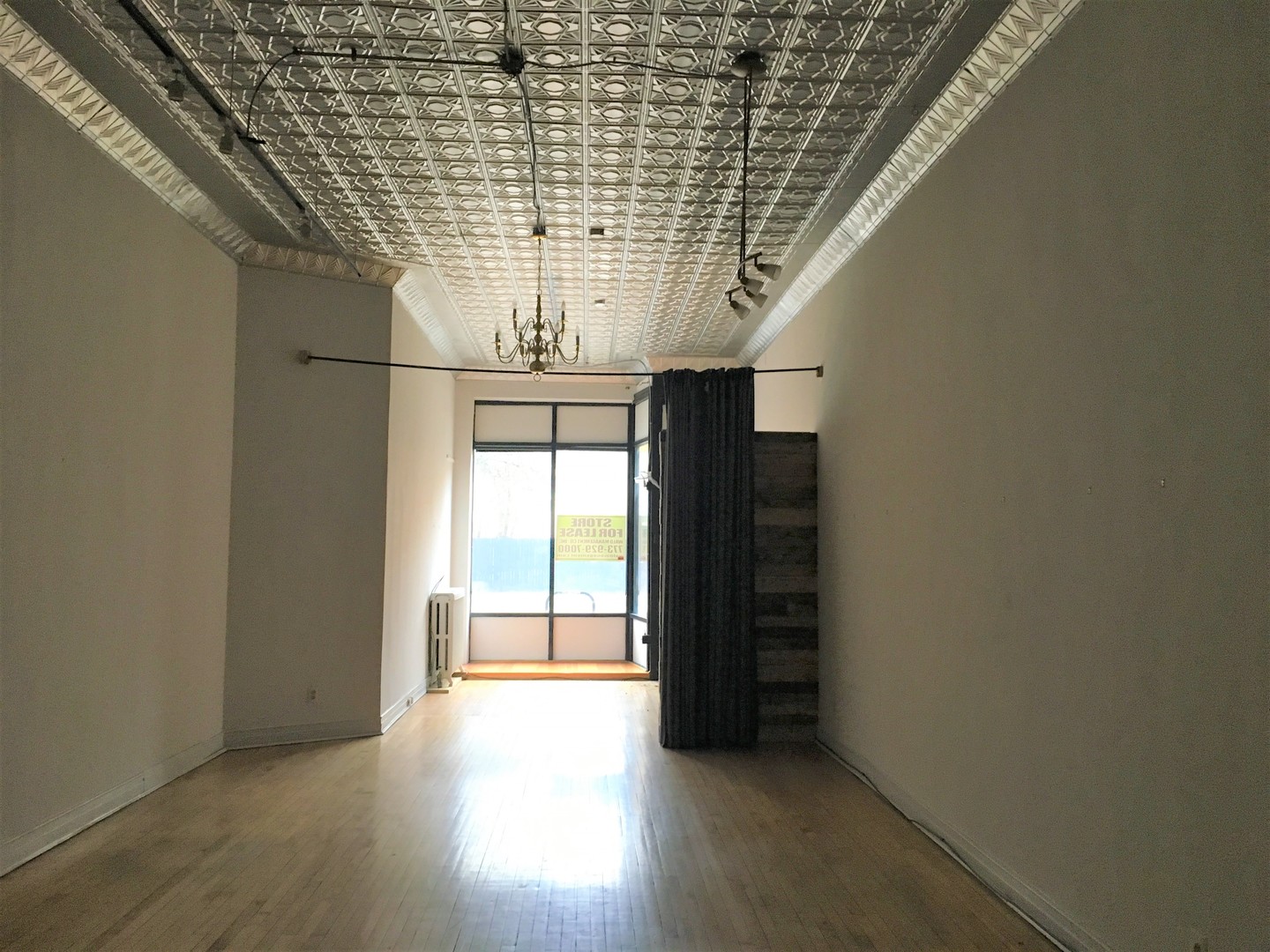 3819 N Lincoln Avenue Store Property Photo 2