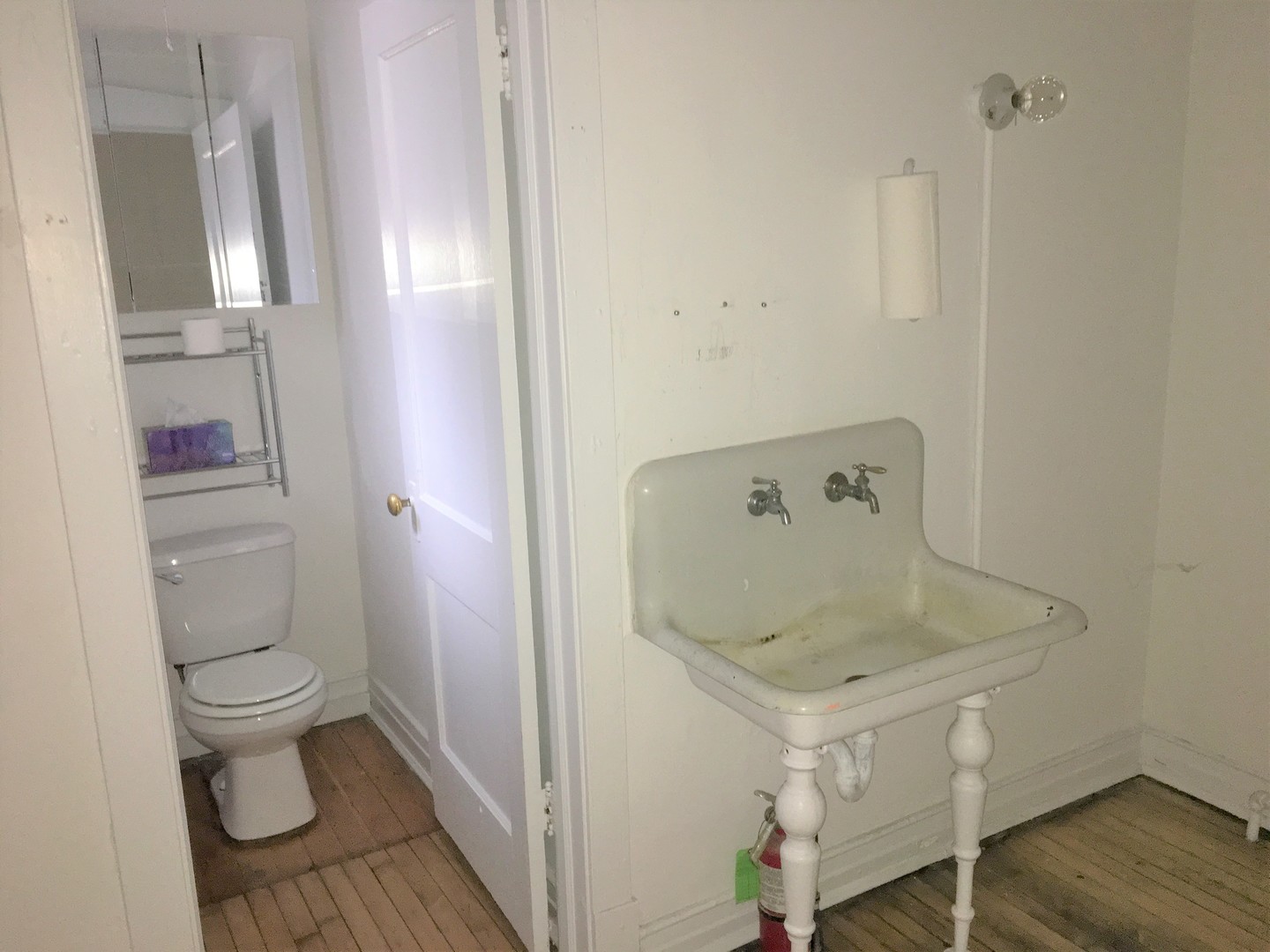 3819 N Lincoln Avenue Store Property Photo 5