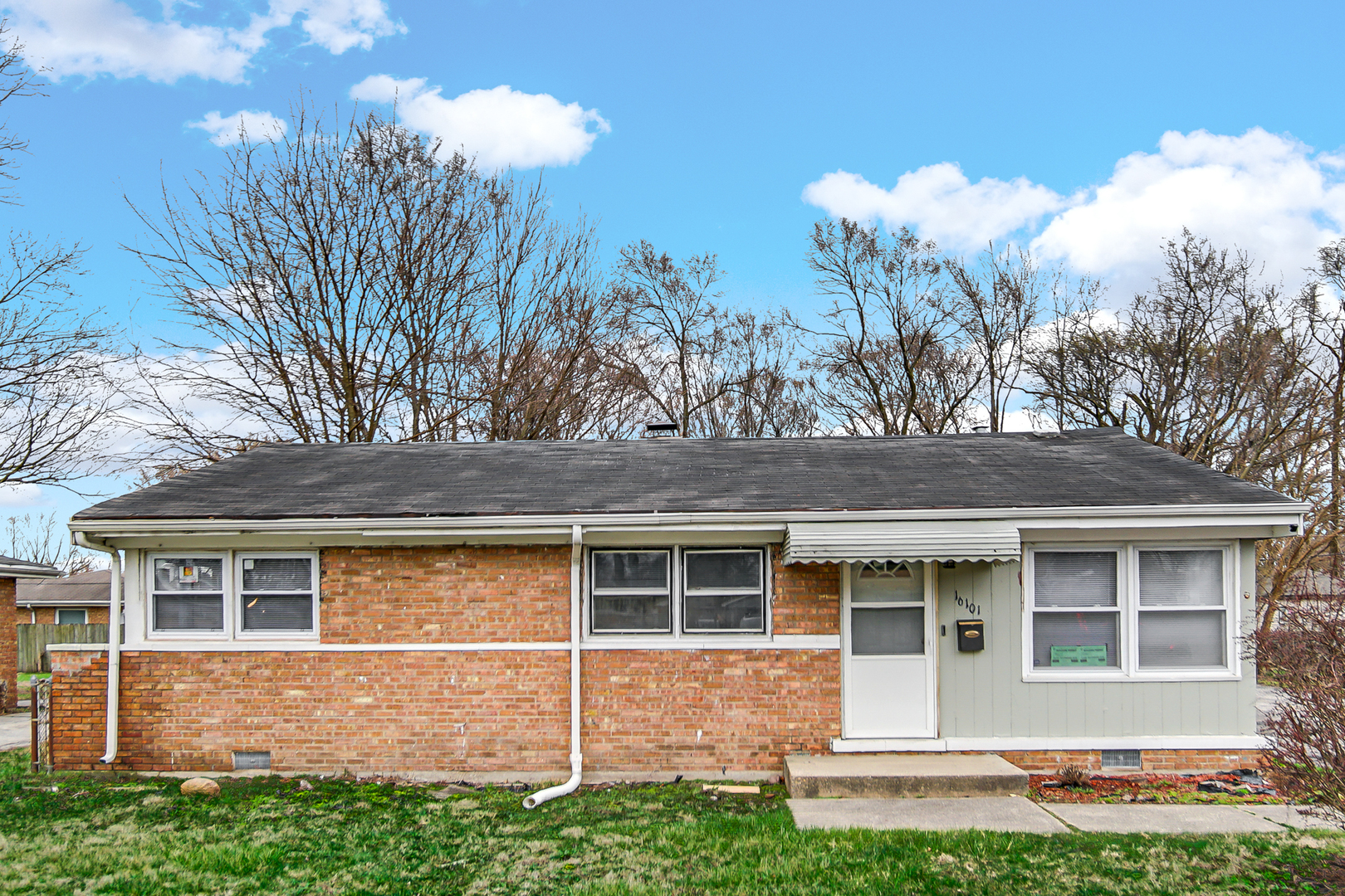 16101 Richmond Avenue Property Photo 1