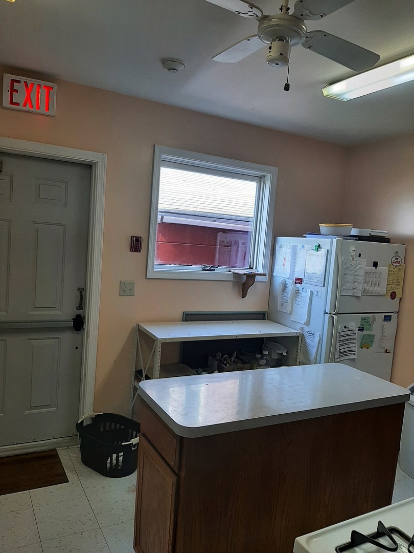 250 Peru Street Property Photo 8