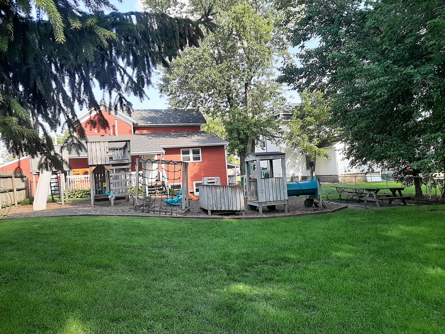 250 Peru Street Property Photo 23