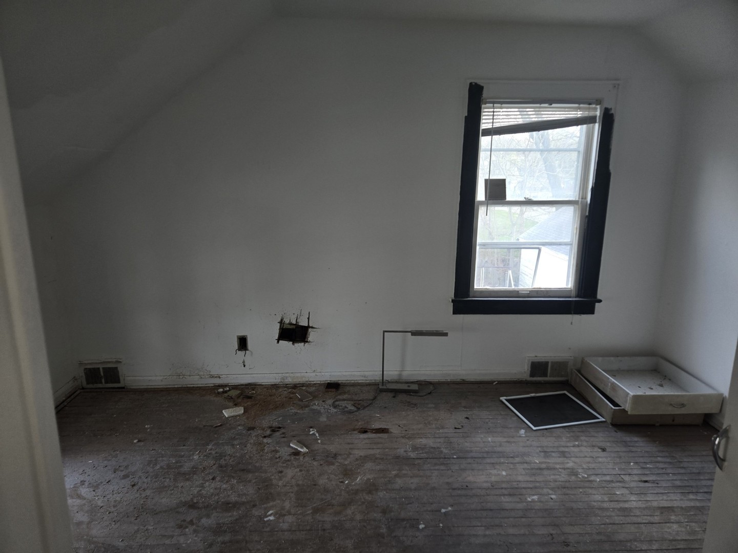 708 W Jefferson Street Property Photo 8