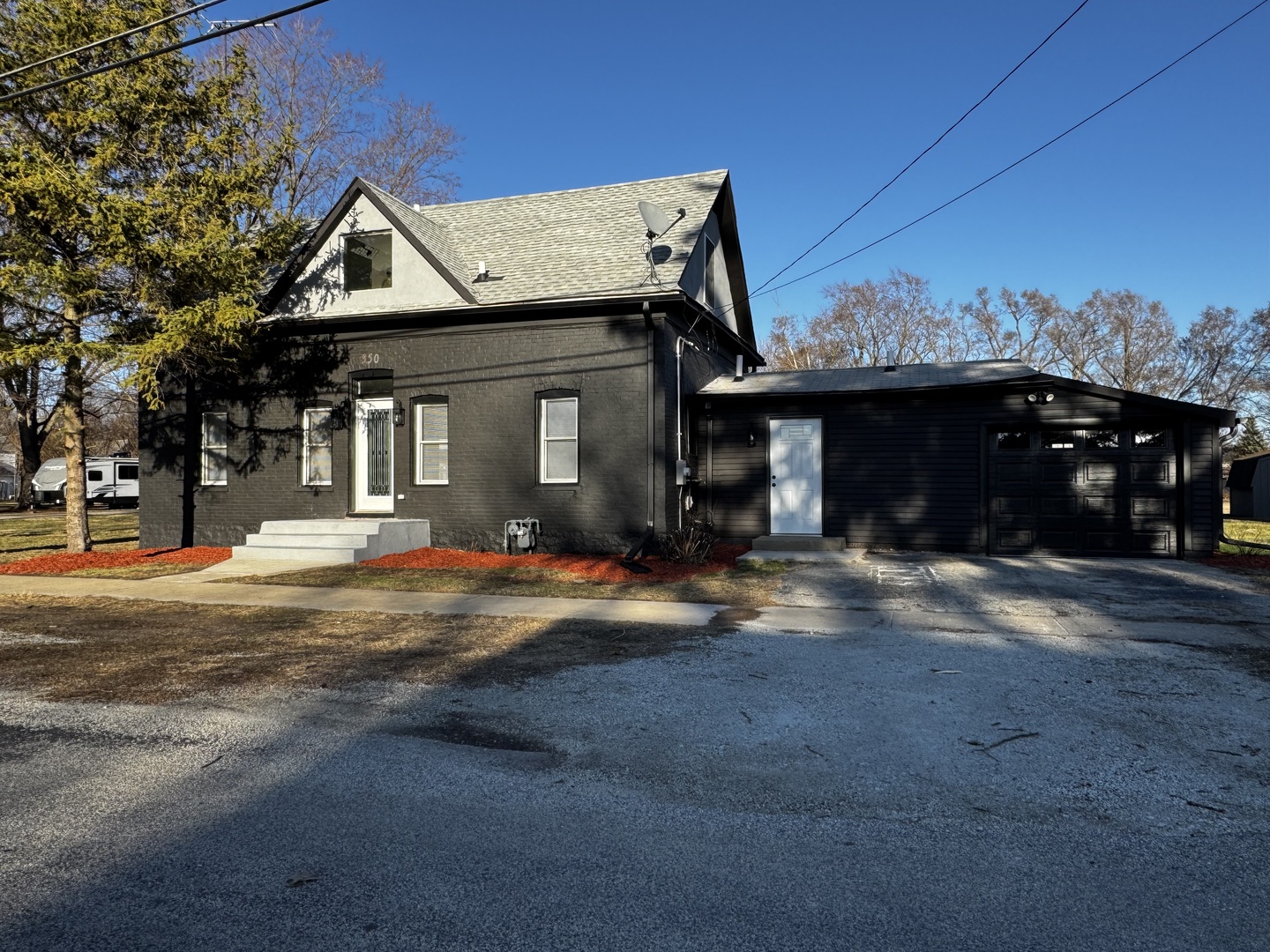 350 S 4th Avenue Property Photo