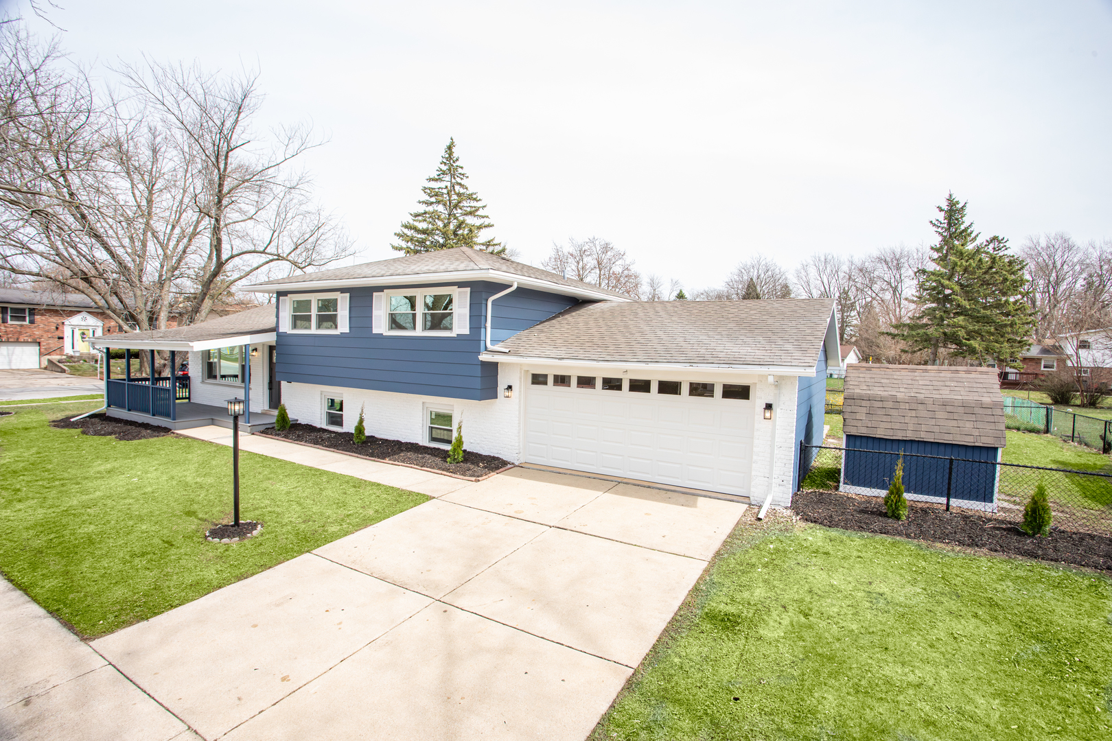 840 W Manor Court Property Photo